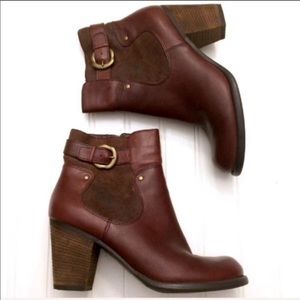 Naturalizer Giddy brown stacked heel ankle boots
